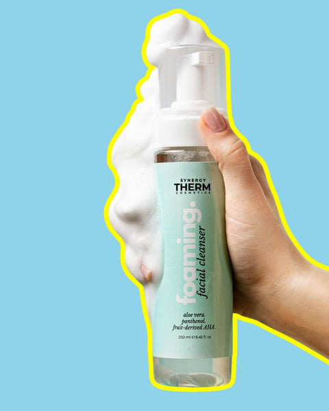 Foaming Facial Cleanser with Fruit-derived Acids, Aloe Vera and Panthenol